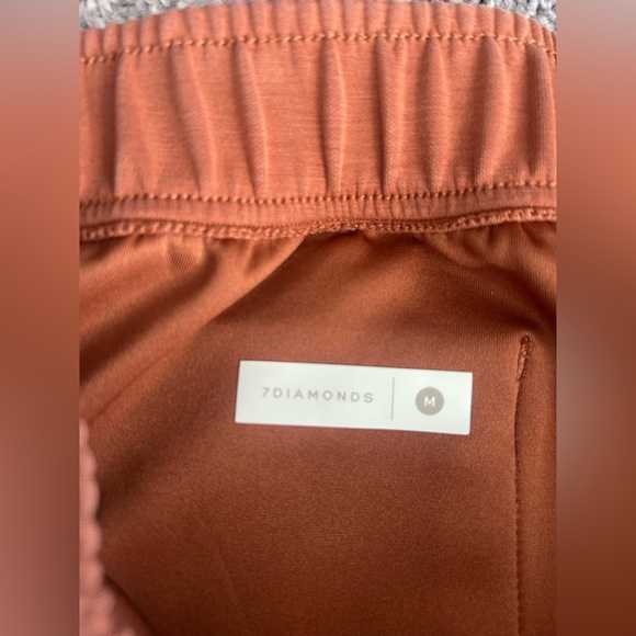 7 diamonds REV cargo pants size medium. Excellent condition - Picture 5 of 6